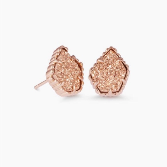 None Jewelry - Stud Earrings in Rose Gold ✨